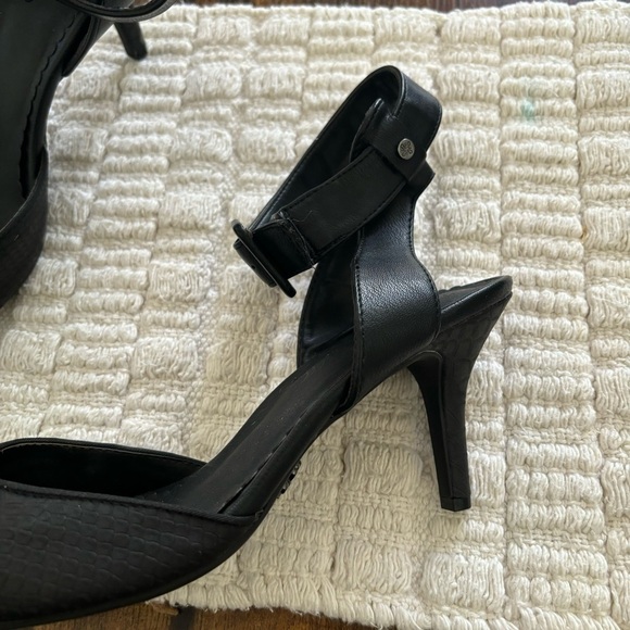 Simply Vera by Vera Wang Ankle Strap Heels Size 10 - Picture 3 of 11